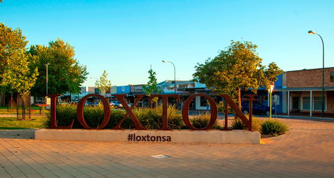 East Terrace, Loxton - Tourism Canberra 0