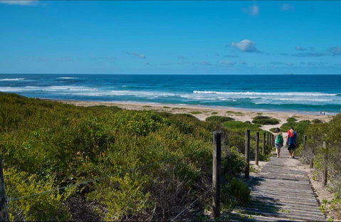 Pelican Beach Road Lookout - Tourism Canberra 0
