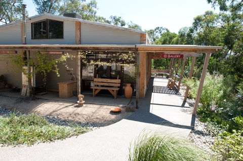 Marion Rosetzky Gallery - Tourism Canberra 0