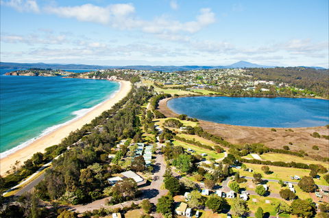 Aslings Beach - Tourism Canberra 1