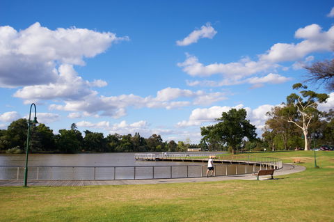 Lake Weeroona - Tourism Canberra 2