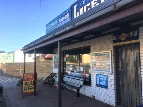 Peterborough Licensed Grocers - Tourism Canberra 0