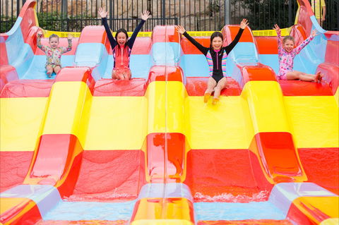 Raging Waters Sydney - Tourism Canberra 1