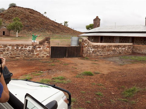 Barrow Creek - Tourism Canberra 0