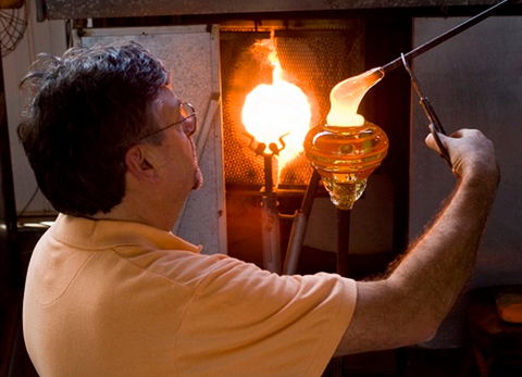 Eamonn Vereker Glass Studio And Gallery - Tourism Canberra 1