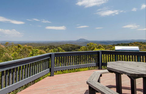Finchley Lookout - Tourism Canberra 0