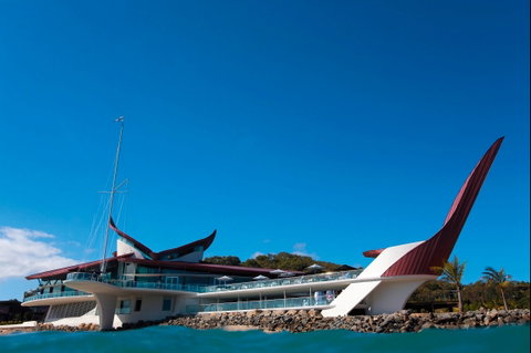 Hamilton Island Yacht Club - Tourism Canberra 2