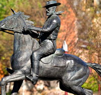 Thunderbolt's Statue and Constable Walker Memorial - Tourism Canberra