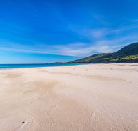 Island Beach - Tourism Canberra