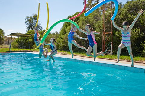 Oaklands War Memorial Swimming Pool - Tourism Canberra 0