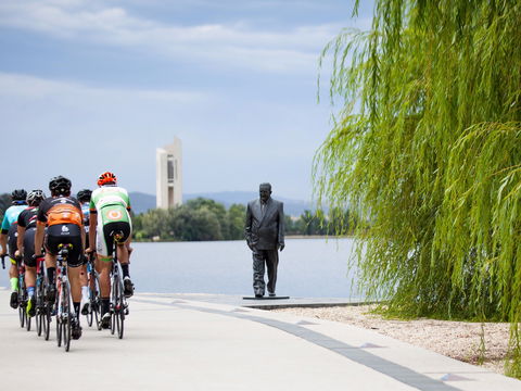 R G Menzies Walk - Tourism Canberra 0