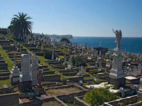 Waverley Cemetery - Tourism Canberra 0