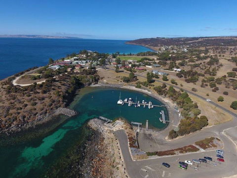 Christmas Cove - Tourism Canberra 0