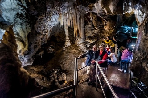 Jenolan Caves: Imperial Cave Tour - Tourism Canberra 3