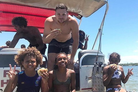 BBQ Boat Hire - Tourism Canberra 1