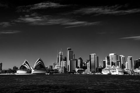 REGAL - Luxury Airport Round Trip, Bespoke Premium Transfer And Tours - Tourism Canberra 1