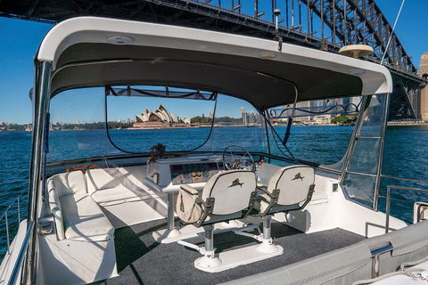Private Vivid Sydney Harbour Cruise For Up To 20 Guests - Tourism Canberra 5