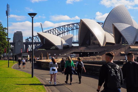 Quay People: Sydney Harbour Walking Tour With Coffee - Tourism Canberra 3