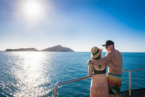 Day Sail The Whitsunday Islands On Atlantic Clipper From Airlie Beach - Tourism Canberra 5