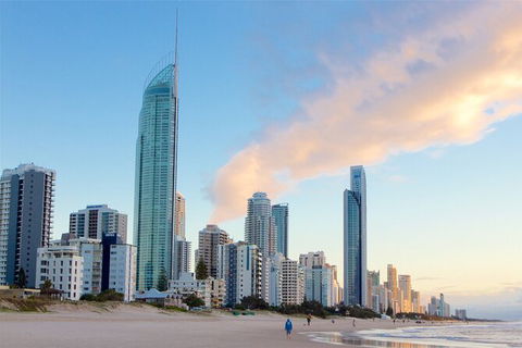 Gold Coast Airport Transfers : Airport OOL To Gold Coast City In Luxury Car - Tourism Canberra 3