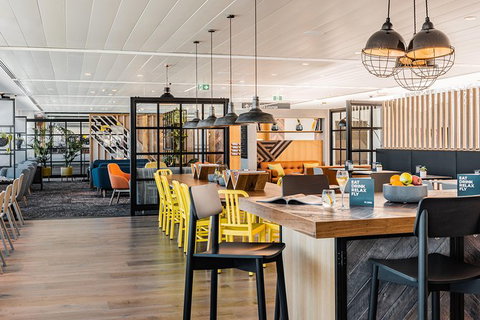 Brisbane Airport - My Lounge - Tourism Canberra 0
