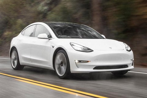 Adelaide Airport Departure Transfer In A Tesla Model3 EV - Tourism Canberra 1