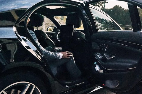 Departure Private Transfers: Adelaide To Adelaide Airport ADL In Business Car - Tourism Canberra 4