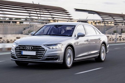 Audi A8 Chauffeur Car Melbourne Airport To CBD - Tourism Canberra 2