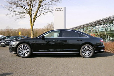 Audi A8 Chauffeur Car Melbourne Airport To CBD - Tourism Canberra 0