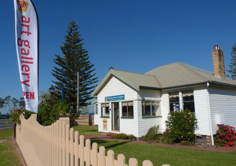 Hastings Fine Art Gallery - Tourism Canberra 0