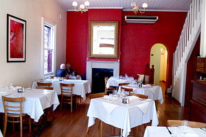 Black Ruby - Tourism Canberra 0