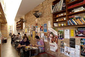 Las Chicas - Tourism Canberra 0