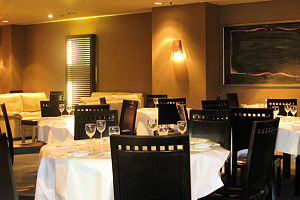 Mango Cafe Bar Restaurant - Tourism Canberra 0