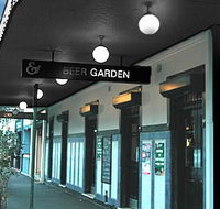 Duck  Swan Hotel - Tourism Canberra