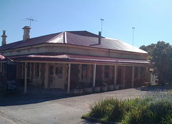 Old Bush Inn - Tourism Canberra 0