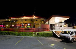 Fitzy's Hotel - Tourism Canberra 0