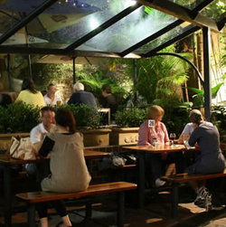 Dicks Hotel - Tourism Canberra 0