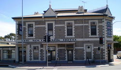 Southwark Hotel - Tourism Canberra 1