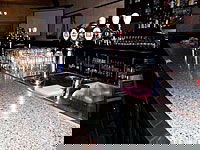 De Biers Lounge Bar - Tourism Canberra 1