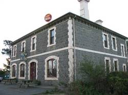 Coach & Horses Inn - Tourism Canberra 1