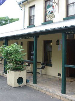 Bird In Hand Inn - Tourism Canberra 1