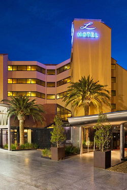 Lakes Resort Hotel - Tourism Canberra 2
