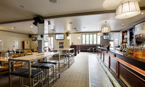 Castle Hill Tavern - Tourism Canberra 3