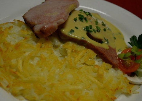 Des Alpes Swiss Restaurant - Tourism Canberra 3