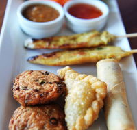 Mons Ban Sabai Thai Restaurant - Tourism Canberra