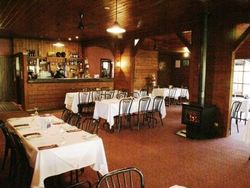 Ranges Hotel - Tourism Canberra 1
