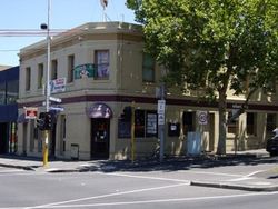Keeper's Arms Hotel - Tourism Canberra 1