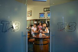 Gilhooleys Irish Bar & Restaurant - Strathpine - Tourism Canberra 3