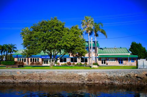 Hadleys Hotel - Tourism Canberra 0