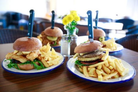 Hadleys Hotel - Tourism Canberra 3
